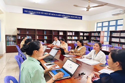 Sinh hoạt chuyên môn tổ ngữ văn tuần 4 tháng 10/ 2024