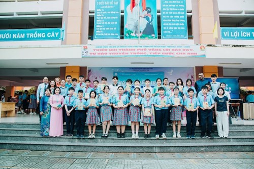 ENGLISH FESTIVAL – Social Media (Ngày hội Tiếng Anh – Mạng xã hội)