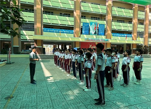 “Kỹ thuật phòng thủ và di chuyển trong môn Cầu lông”