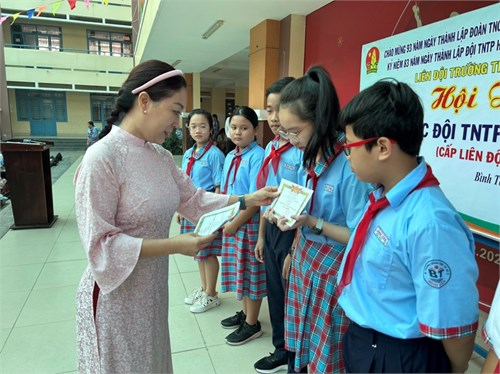 Sinh hoạt dưới cờ tuần 21