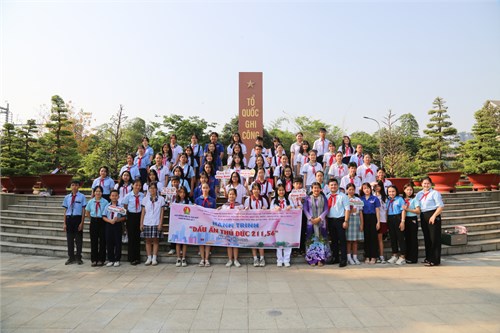 Sáng ngày, 02/03/2024, Liên đội trường THCS Bình Thọ đã tham gia hành trình “Dấu ấn Thủ Đức 211,56” và tham gia hội thi vẽ tranh với chủ đề “Em là Chiến sĩ nhỏ Điện Biên” do cụm thi đua số 7 tổ chức tại Bia tưởng niệm các chiến sỹ hy sinh bảo vệ cầu Rạch Chiếc