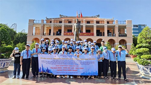 Sáng ngày 10/5/2024 Liên đội THCS Bình Thọ tổ chức tham quan học tập ngoại khóa tại Bến nhà Rồng – Dinh Độc Lập – Bảo tàng Chứng tích chiến tranh trong hoạt động chủ điểm tháng 5:  Thiếu nhi thành phố Bác theo những bước chân anh hùng . Những địa điểm di tích là nơi mà các em đội viên, học sinh tham quan tìm hiểu một cách rõ nét về lịch sử dân tộc hào hùng mang đậm dấu ấn thời gian