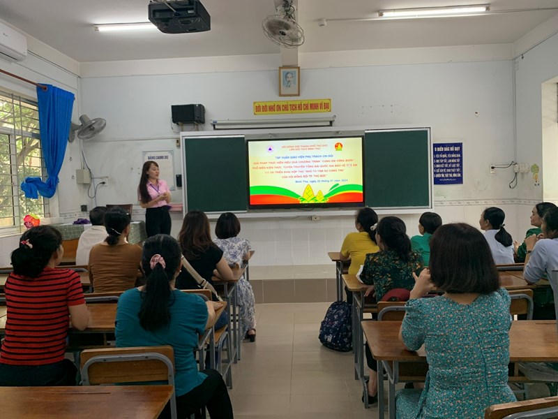 Ngày 22/1/2024, Liên đội THCS Bình Thọ đã tổ chức tập huấn giáo viên phụ trách chi đội với chủ đề: Giải pháp thực hiện hiệu quả chương trình  Cùng em vững bước , phổ biến kiến thức, tuyên truyền tổng đài quốc gia bảo vệ trẻ em 111 và triển khai hộp thư  Nhỏ to tâm sự cùng tini  của Hội đồng Đội Tp. Thủ đức 