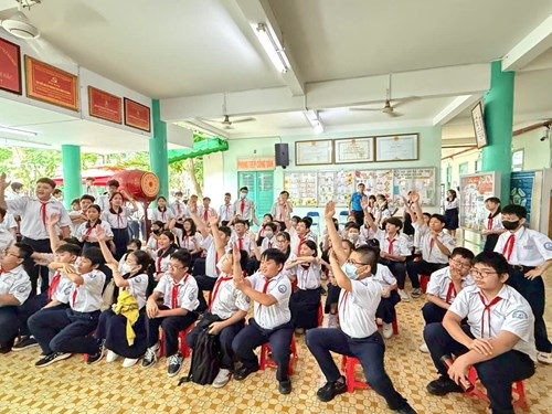 Hoạt động trải nghiệm giờ ra chơi môn Ngữ văn, Toán, Công nghệ, Tin, Nghệ thuật