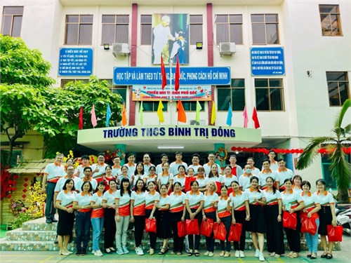 Sinh hoạt chi bộ chuyên đề  Mừng Đảng mừng Xuân 