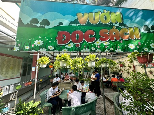 Vườn đọc sách - Hoạt động thư viện trong hè