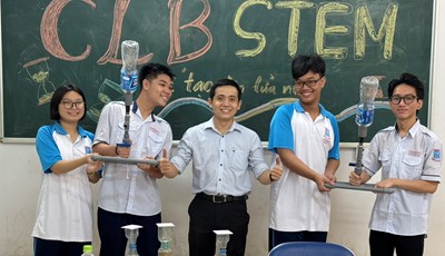 Chế tạo tên lửa nước