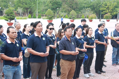 Hành trình về Nguồn của Chi bộ Trường THCS Đặng Trần Côn