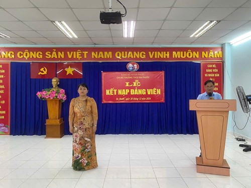 Lễ kết nạp Đảng viên mới ngày 20/12/2024