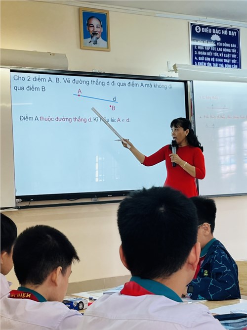 Thao giảng môn Toán - giáo viên Cô Lưu Ngọc Hạnh thưc hiện.