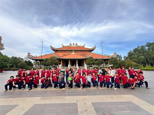 Học sinh tham quan học tập hoạt động ngoại khóa tại Củ Chi