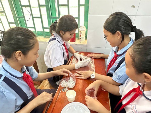 STEM Nghệ thuật hoá thạch k8 ngày 28/10/2024 - thầy Tuấn