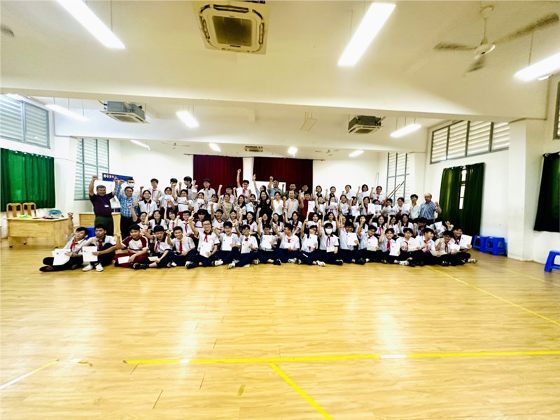 <a href="/tin-tuc-su-kien/le-xuat-quan-thi-hoc-sinh-gioi-nh-2023-2024/ctfull/12594/638691">Lễ xuất quân thi học sinh Giỏi 
NH 2023 - 2024</a>