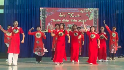 Xuân vạn dặm (8a5, nhảy mashup)