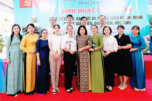 Trường THCS Hùng Vương tổ chức chuyên đề cấp Quận với chủ đề: “Hành động nhỏ - Ý nghĩa lớn qua  việc thực hành dân chủ vì Thành phố văn minh, nghĩa tình”