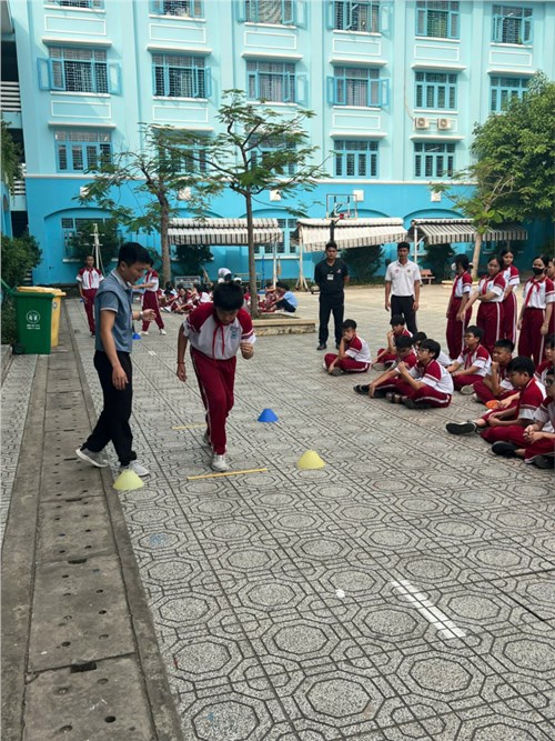 Thao giảng chuyên đề tháng 11/2024 - Giáo dục thể chất 7 - Bài: Chạy cự ly ngắn (Giáo viên: Thầy Nguyễn Thanh Chung)