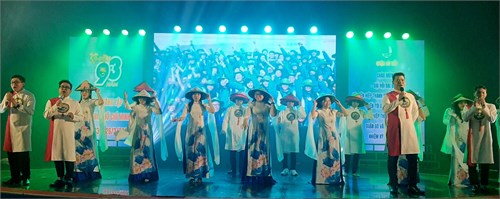 Ngày 20 tháng 03 năm 2024, Chi đoàn trường Trung học cơ sở Huỳnh Văn Nghệ tham gia vòng sơ khảo - Hát về  Thời hoa đỏ  - Chủ đề: Khát vọng tuổi trẻ - Kỷ niệm 93 năm ngày thành lập Đoàn Thanh niên Cộng sản Hồ Chí Minh (26/3/1931 - 26/3/2024)