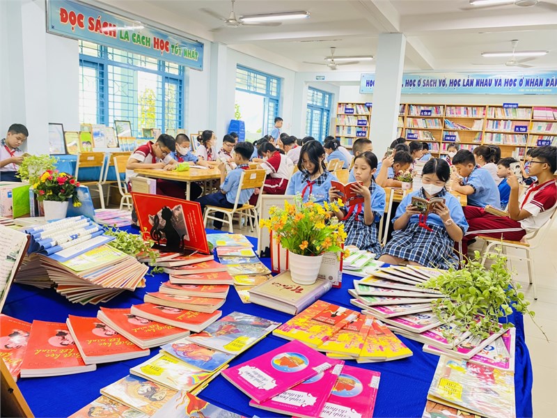 Triển lãm sách - Hưởng ứng “Ngày sách và văn hóa đọc Việt Nam 21/4” lần 3 năm 2024