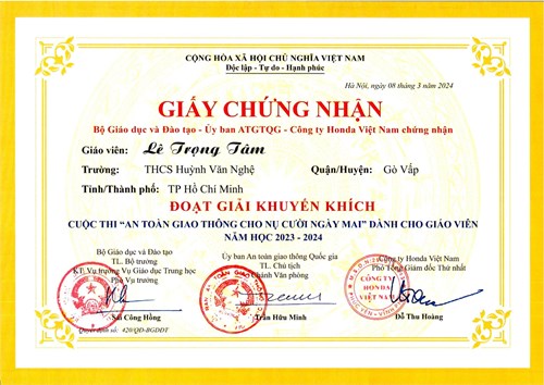 Thầy Lê Trọng Tâm, đạt giải Khuyến khích trong cuộc thi  An toàn giao thông cho nụ cười ngày mai  dành cho giáo viên cấp Quốc gia năm học 2023-2024