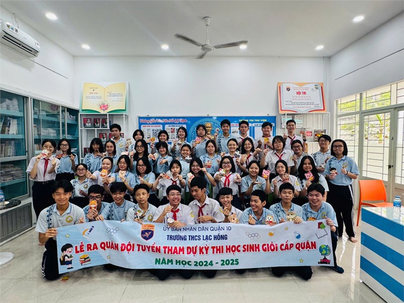 Lễ ra quân đội tuyển học sinh Giỏi