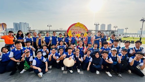 Bức tranh về một đô thị đa sắc màu – đa văn hóa qua cái nhìn của thầy trò trường thcs lạc hồng