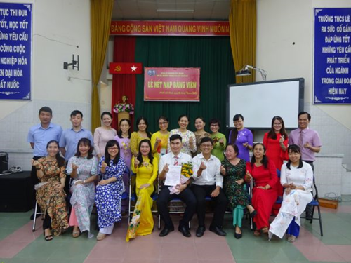 Lễ kết nạp đảng viên mới 12/2022