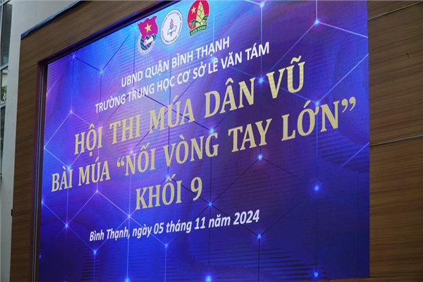 Hội thi múa dân vũ khối 9 năm học 2024 - 2025