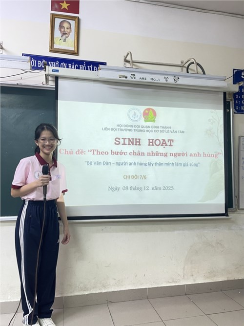 Sinh hoạt chủ đề tháng 11  Noi gương anh hùng Lý Tự Trọng 