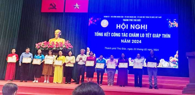 Tổng kết hoạt động chăm lo Tết Giáp Thìn 2024