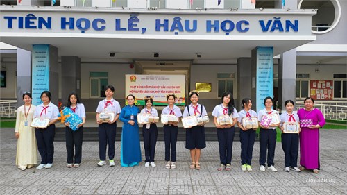 Hoạt động mỗi tuần một câu chuyện đẹp, môt quyển sách ay, một tấm gương sáng