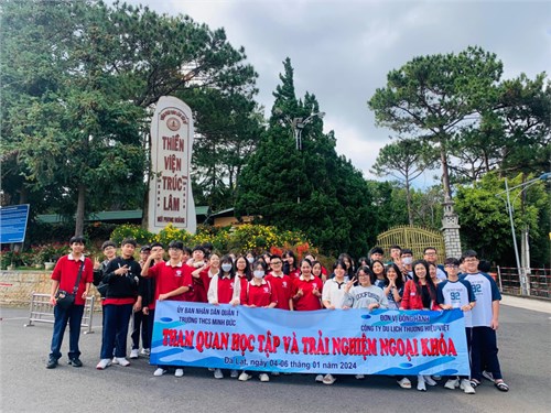 Học sinh khối 8,9 tham quan sinh hoạt ngoại khóa