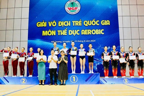 Chúc mừng 3 học sinh trường THCS Minh Đức đạt huy chương vàng bộ môn Thể dục Aerobic trong giải vô địch Quốc gia năm 2024.