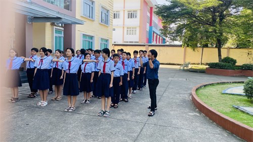 Hoạt động trải nghiệm nghi thức đội năm học 2023-2024