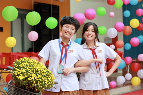 Thuyết trình về sự giống và khác nhau của tình bạn với tình yêu. Phục vụ bài 12 môn GDCD9: Quyền và nghĩa vụ của công dân trong hôn nhân.