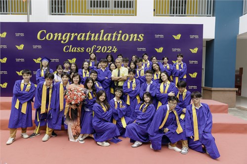 Hình chụp tốt nghiệp khối 9 năm học 2023-2024