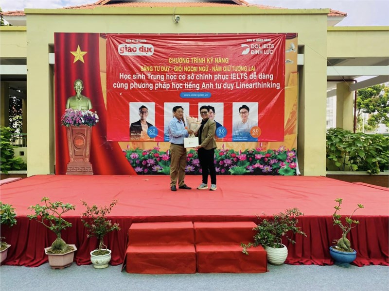 Chuyên đề: Sáng tư duy – Giỏi ngoại ngữ - Nắm giữ tương lai.