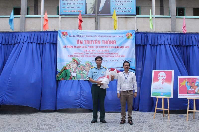 Tự hào 80 năm ngày thành lập quân đội nhân dân việt nam – 35 năm ngày hội quốc phòng toàn dân