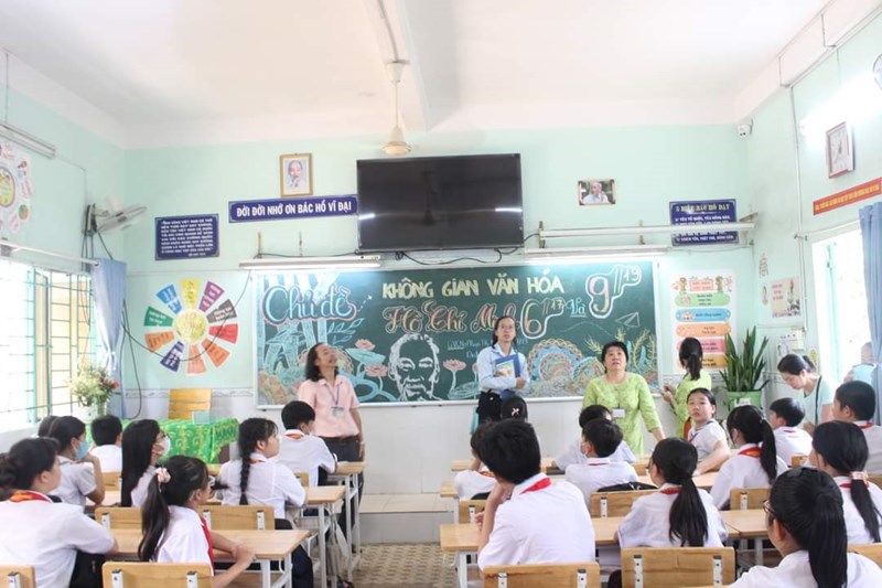 Không Gian Văn Hóa Hồ Chí Minh Tại Lớp Học.