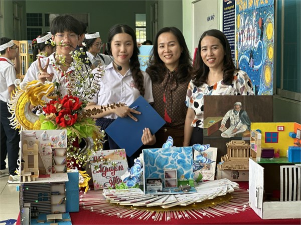 Trường THCS Nguyễn Huệ Tham Gia Hội Thi:   Lớn Lên Cùng Sách  Cấp Quận Năm Học 2023 - 2024.