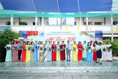 Trường THCS Nguyễn Huệ Làm Lễ Tổng Kết Và Tri Ân Trưởng Thành Cho Học Sinh Khối 9 Năm Học 2023 - 2024.