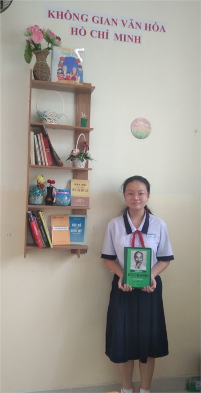 Chi đội lớp 8A4 thực hiện Không gian văn hóa Hồ Chí Minh