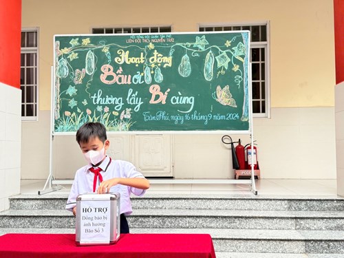 Hoạt Động  Bầu Ơi Thương Lấy Bí Cùng  Của Trường THCS Nguyễn Trãi Năm Học 2024 - 2025