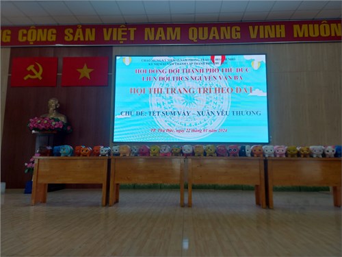 Hội thi trang trí heo đất với chủ đề   Tết sum vầy - Xuân yêu thương   năm học 2023 - 2024