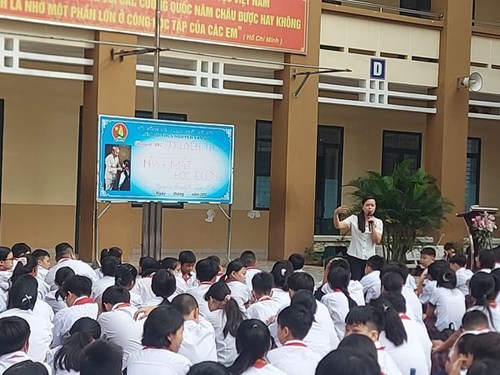 Tuyên truyền chăm sóc nha - mắt học đường năm học 2024 - 2025