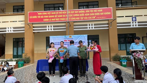 Tuyên truyền, phòng chống xâm hại tình dục, bạo lực học đường, ATGT và phòng ngừa các loại tội phạm lừa đảo qua mạng xã hội