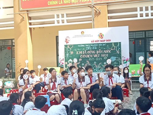 Hội thi: Em là công dân nước Cộng hoà xã hội chủ nghĩa Việt Nam