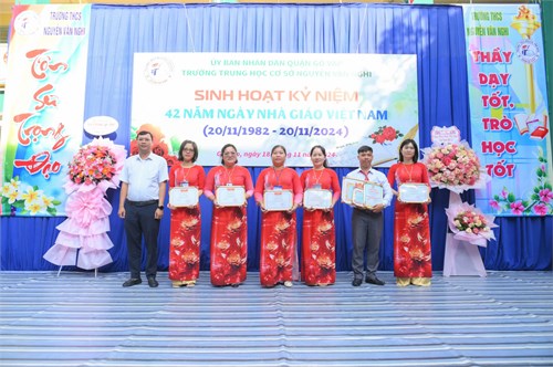 Sinh hoạt kỷ niệm 42 năm ngày Nhà giáo Việt Nam (20/11/1982 - 20/11/2024)