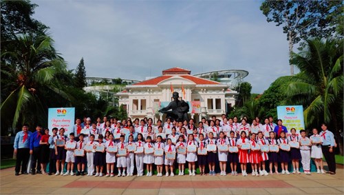 Hai tấm gương đội viên tiêu biểu của Liên đội Nguyễn Văn Nghi được Tuyên dương là Cháu ngoan Bác Hồ quận Gò Vấp năm 2024