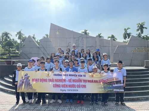 Hoạt động trải nghiệm thực tế - về nguồn năm học 2023-2024