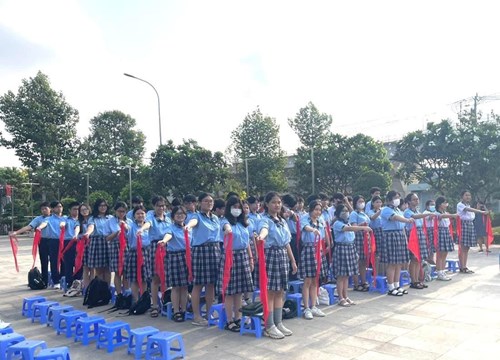 Lễ trưởng thành Đội và Lễ kết nạp Đoàn